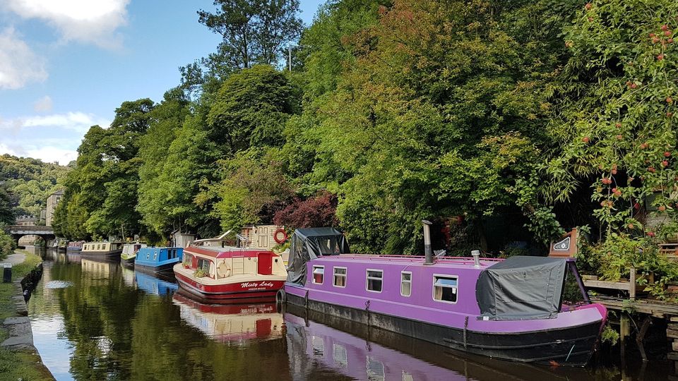 Narrowboats and Widebeams For Sale Group